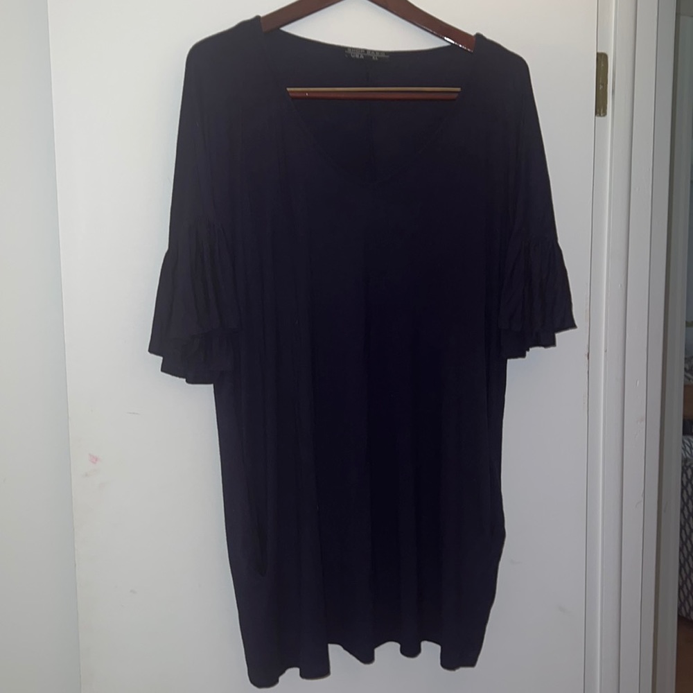 Shop Basic USA navy top size XL